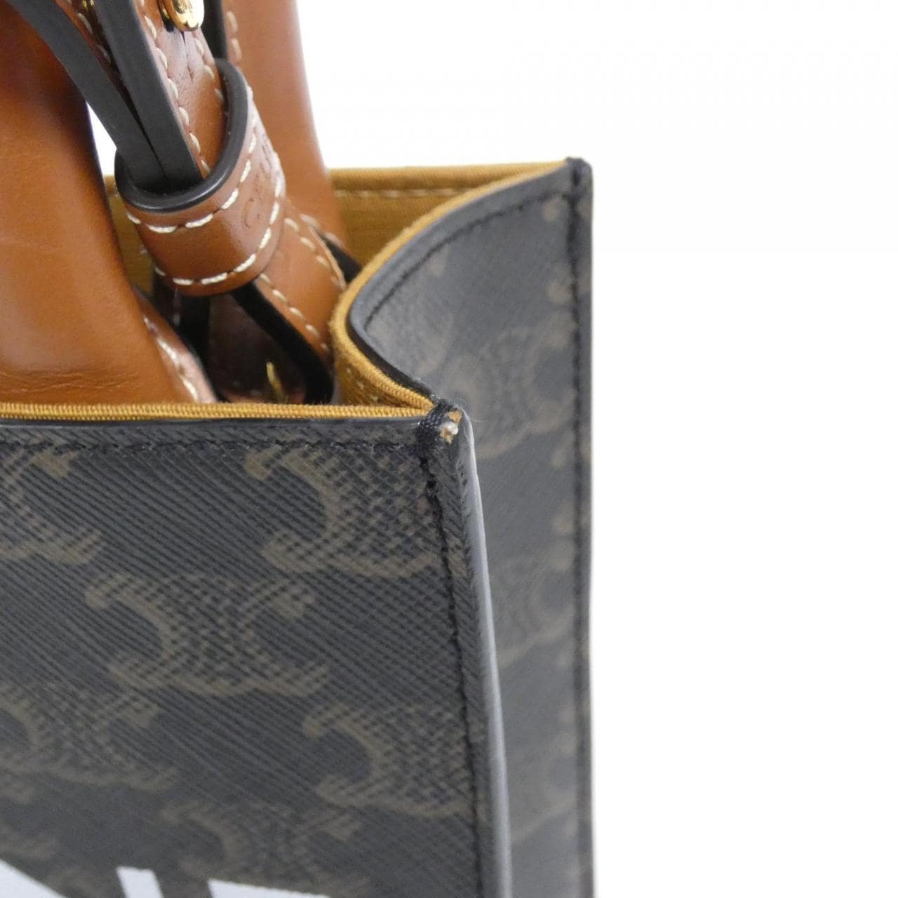 セリーヌ ミニ バーティカル カバ 194372BZK バッグ