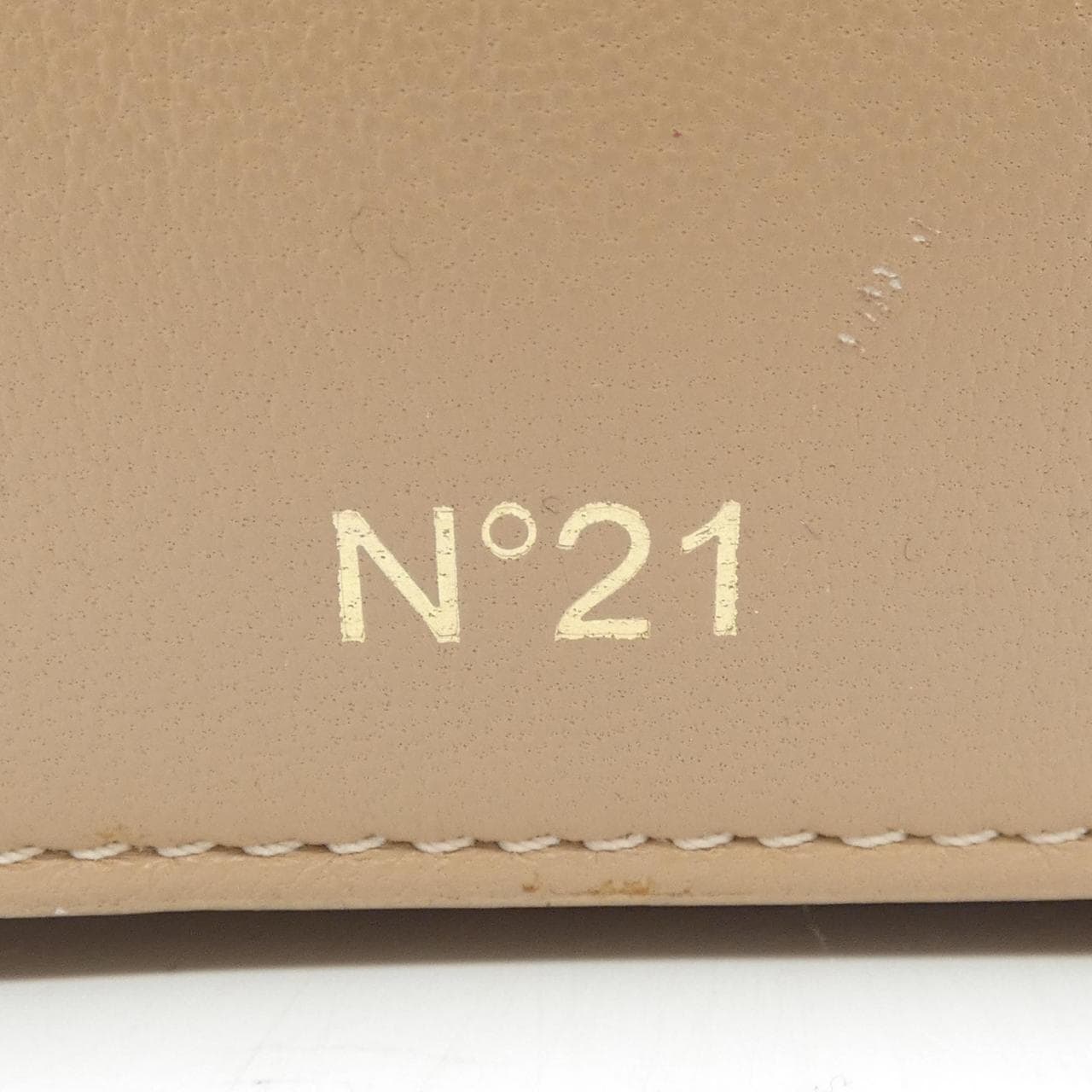 ヌメロヴェントゥーノ N°21 BAG