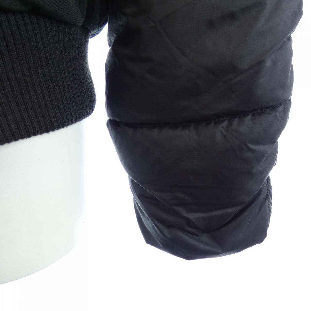 カナダグース CANADA GOOSE 2056WB ダウンジャケット