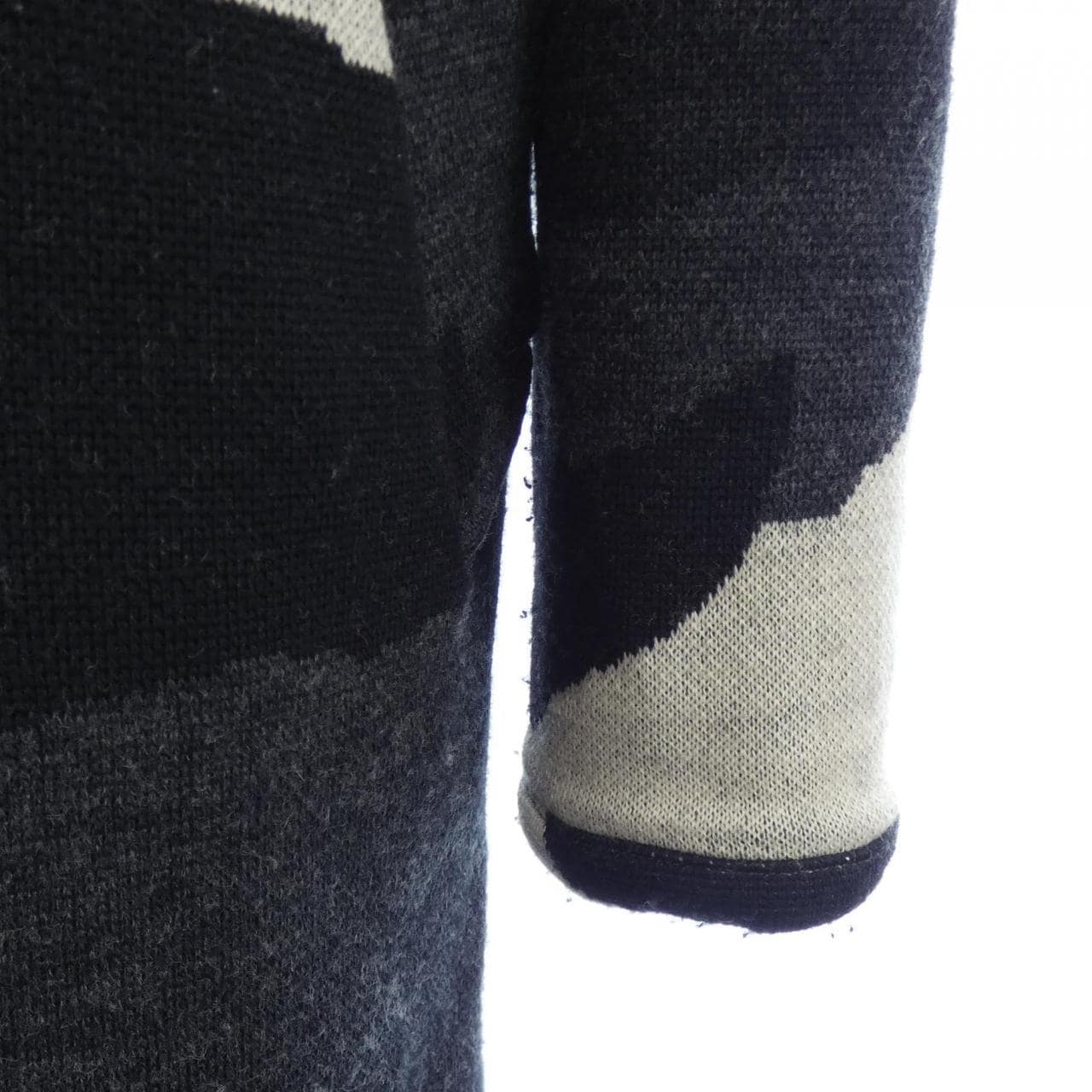 ウノピュウノウグァーレトレ 1 piu 1 uguale 3 コート