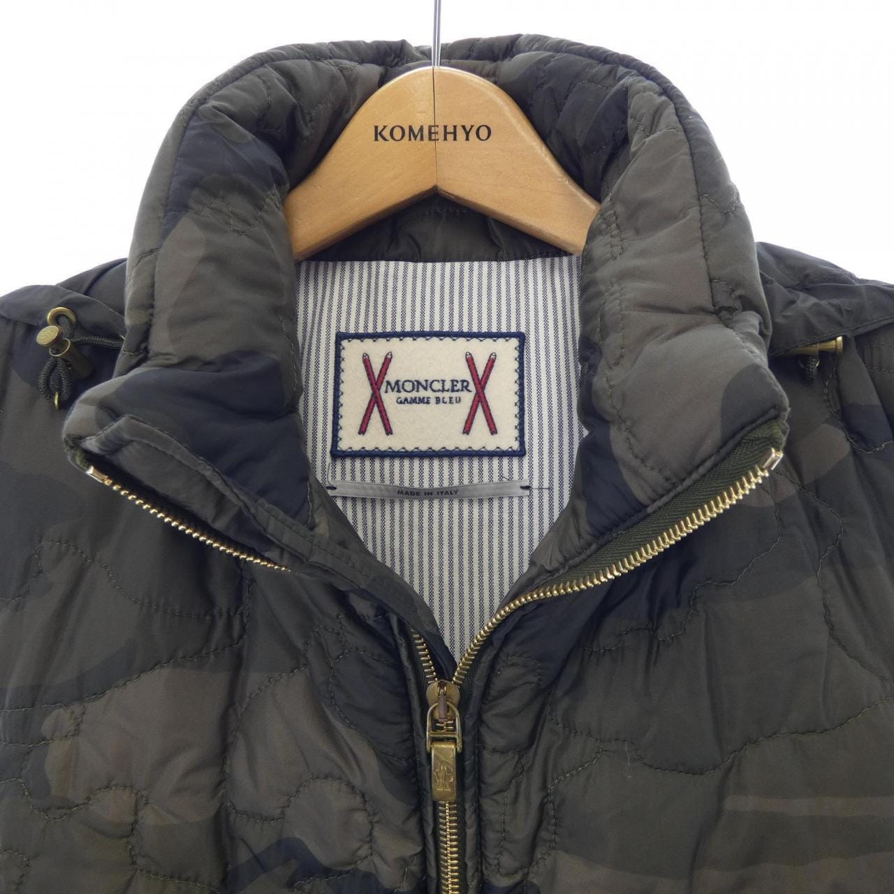 モンクレールガムブルー MONCLER GAMMEBLEU B2-391-43342-80-78815 ダウンベスト