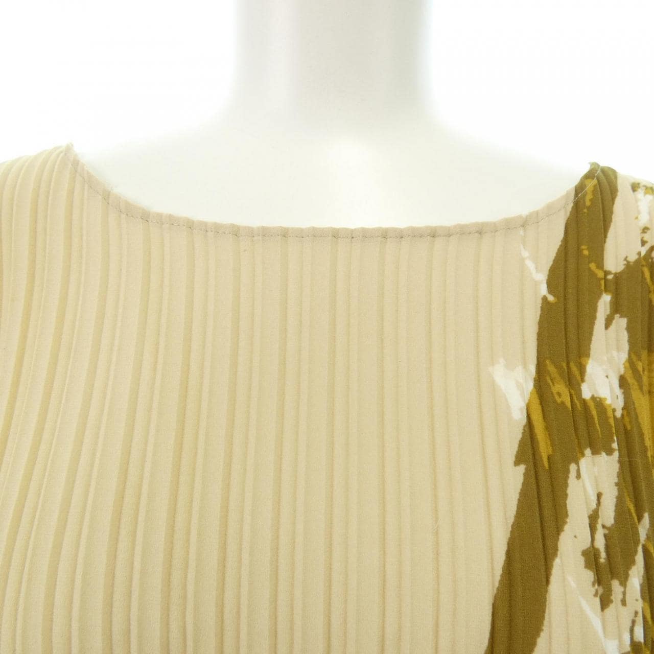 イッセイミヤケ ISSEY MIYAKE トップス
