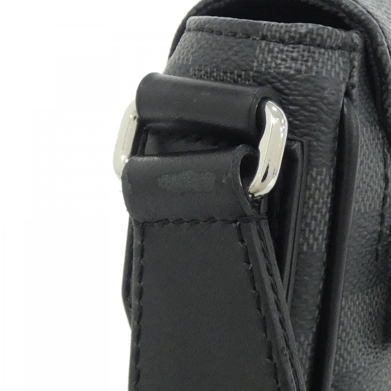 ルイヴィトン ダミエ グラフィット ディストリクト PM N42710 ショルダーバッグ