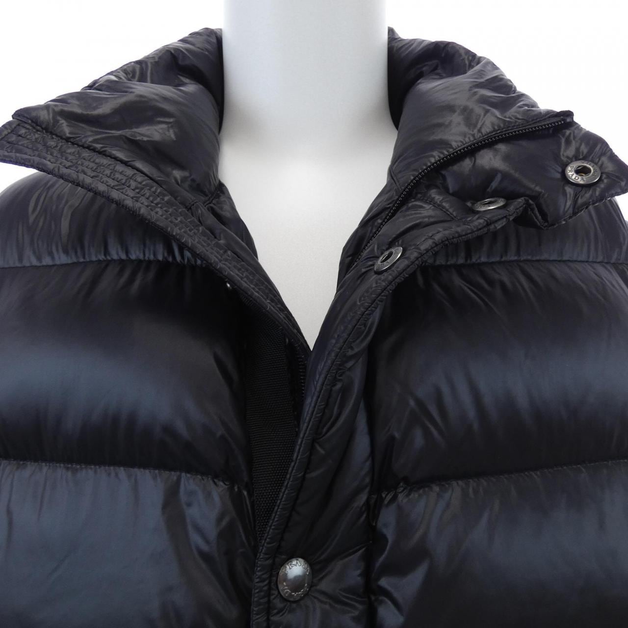 プラダ PRADA トライアングルロゴ SGJ258 R132 AR0 ダウンジャケット