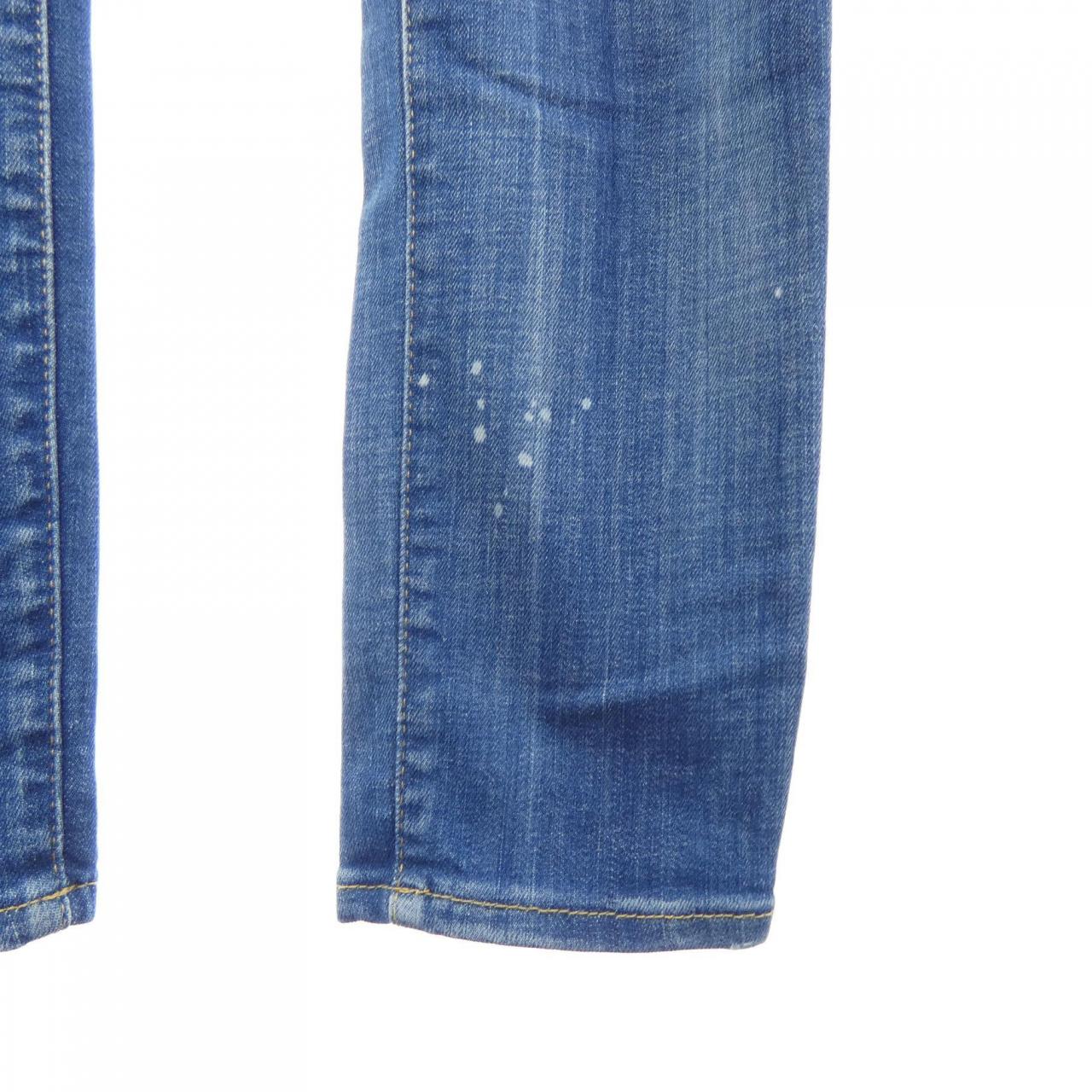 ディースクエアード DSQUARED2 S74LB1676 ジーンズ