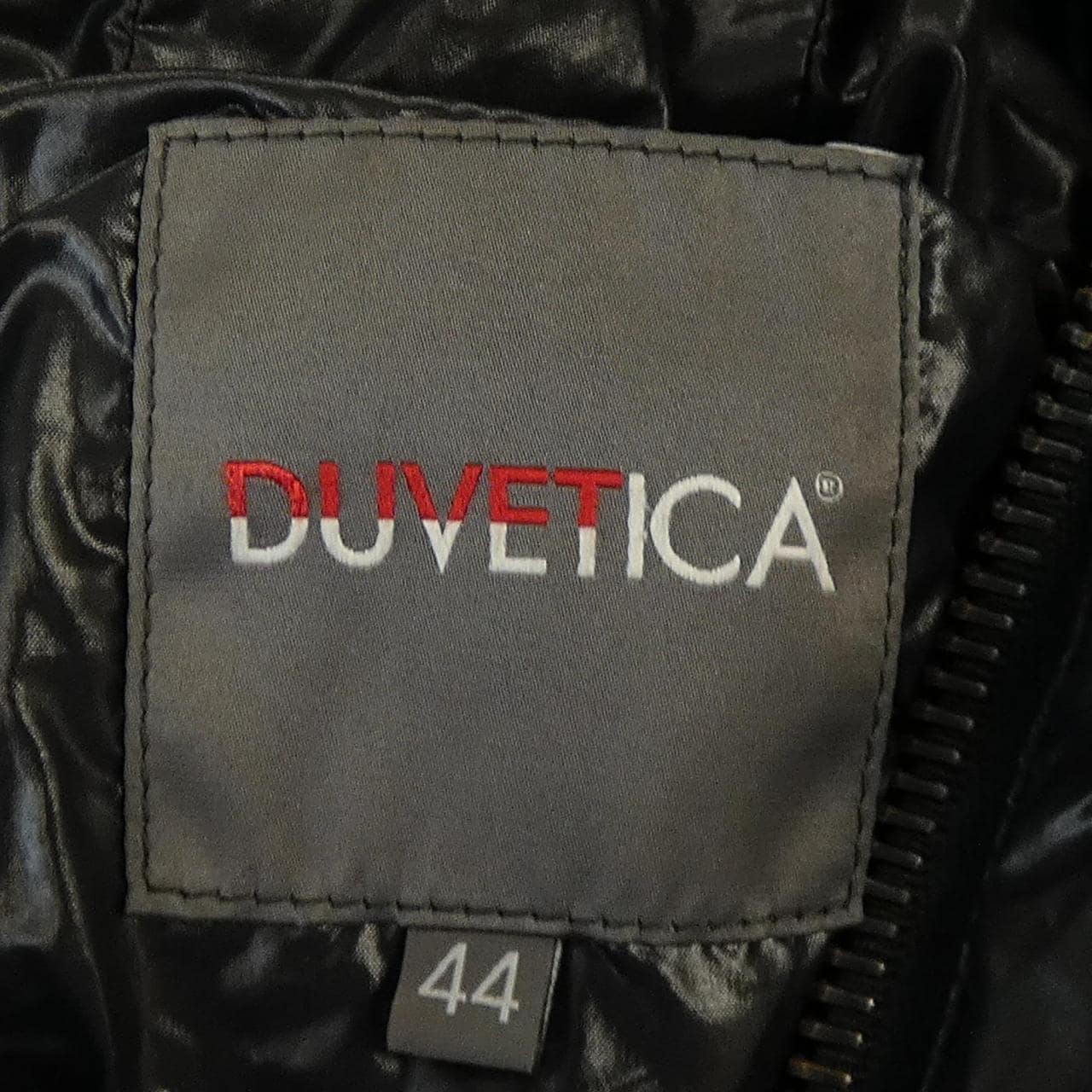 デュベティカ DUVETICA ダウンジャケット