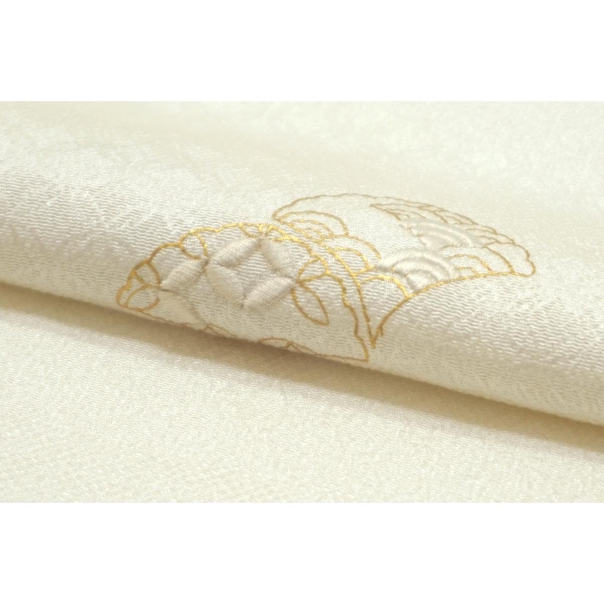 帯揚　ちりめん　刺繍入り