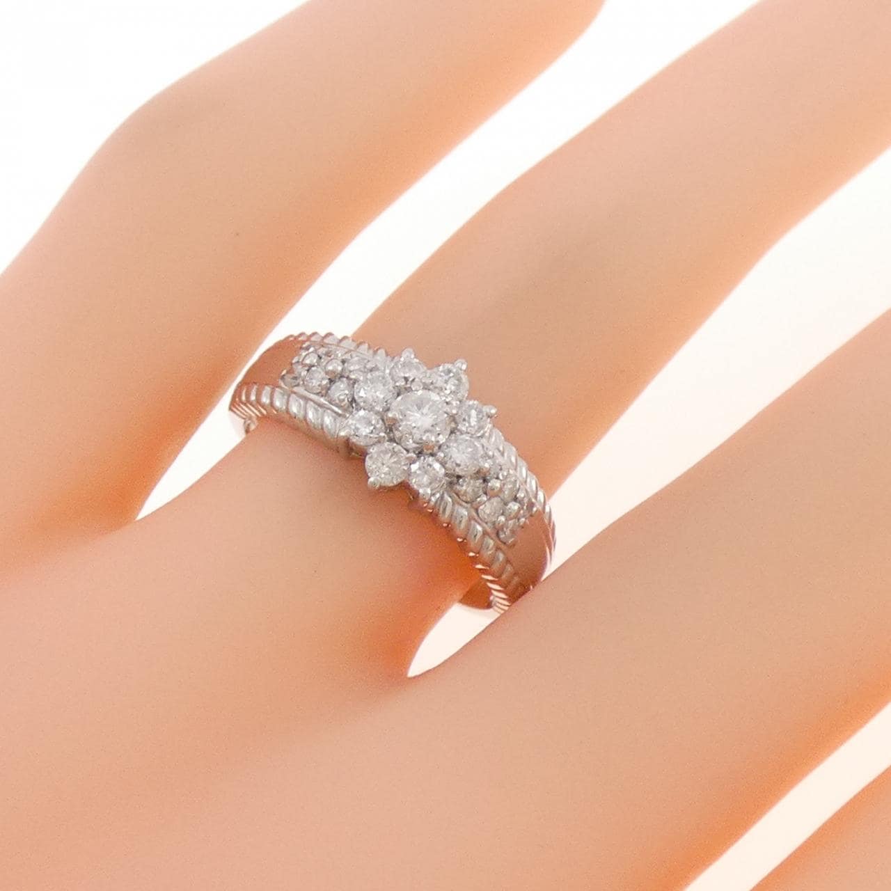 PT900 フラワー ダイヤモンド リング 0.50CT