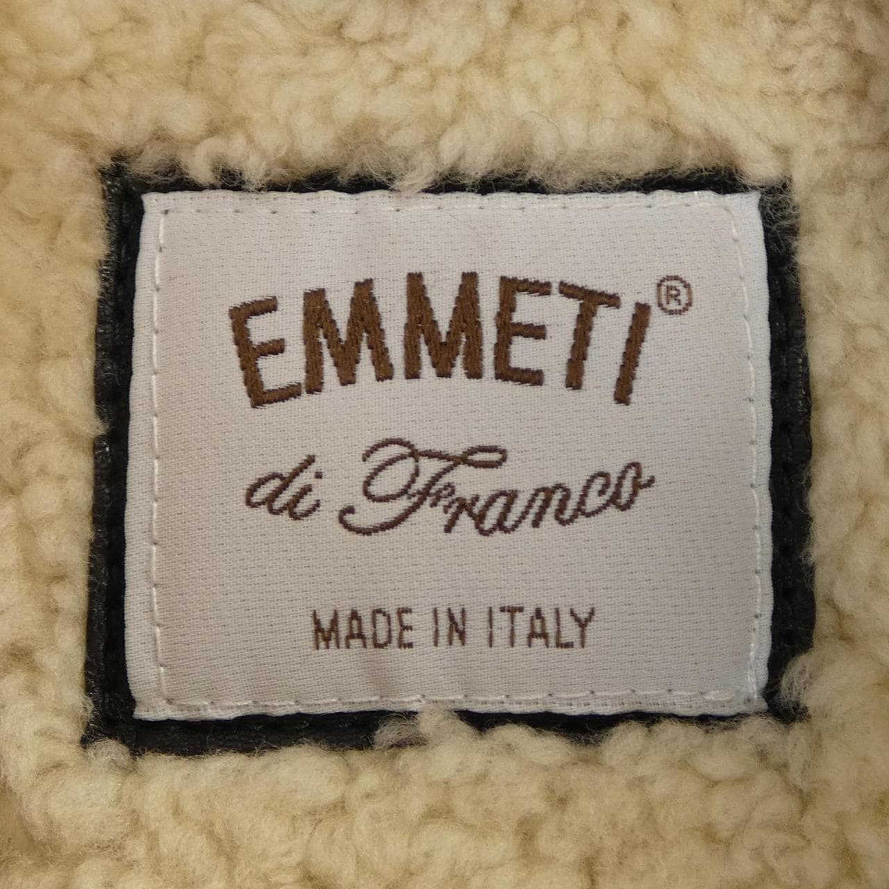 エンメティ EMMETI ダウンジャケット
