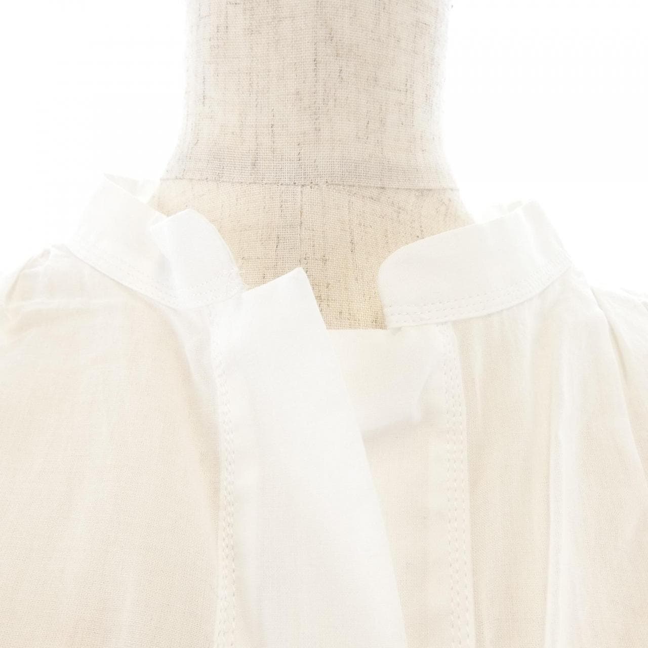 サクラ SACRA トップス