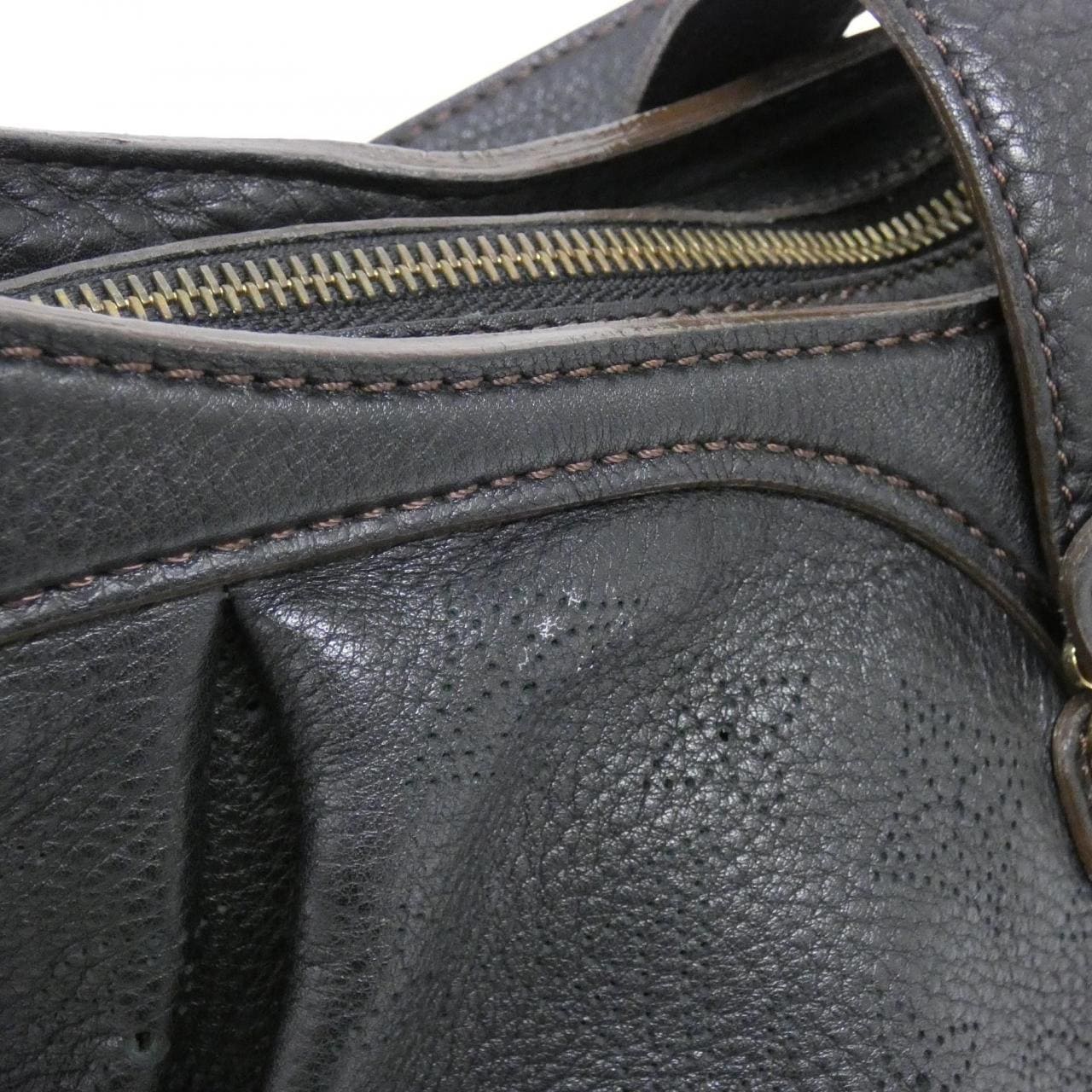 ルイヴィトン マヒナ XS M95660 ショルダーバッグ