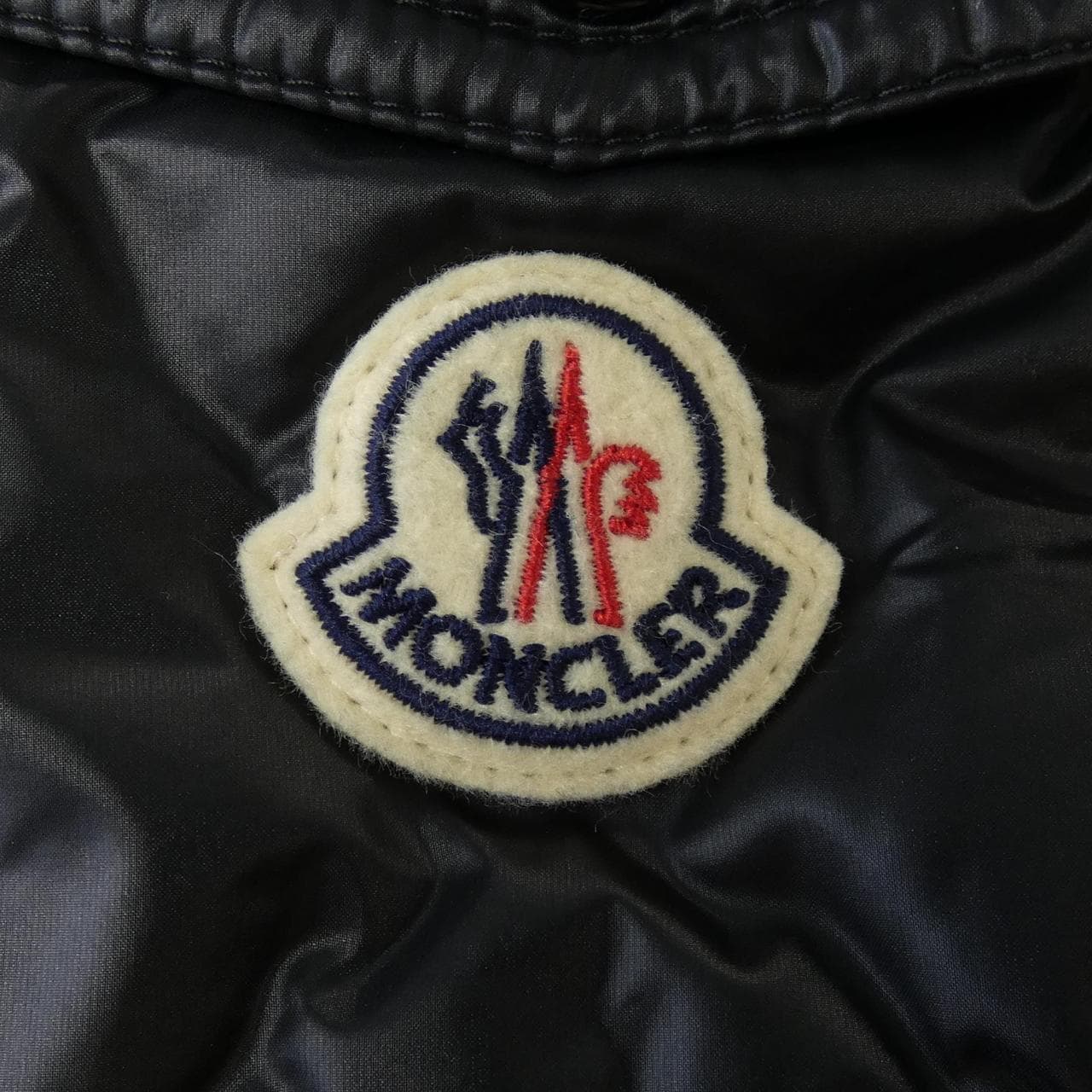 【新品】モンクレール MONCLER K20932F00013 ダウンジャケット