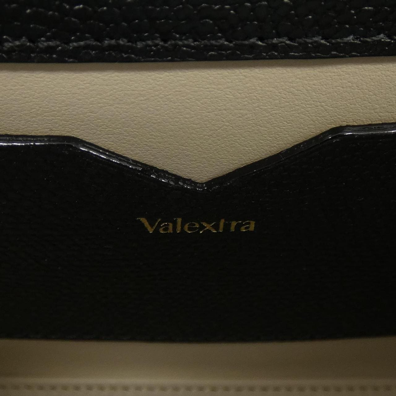 ヴァレクストラ VALEXTRA イジィデ ISIDE WBES0022028LOC99 BAG