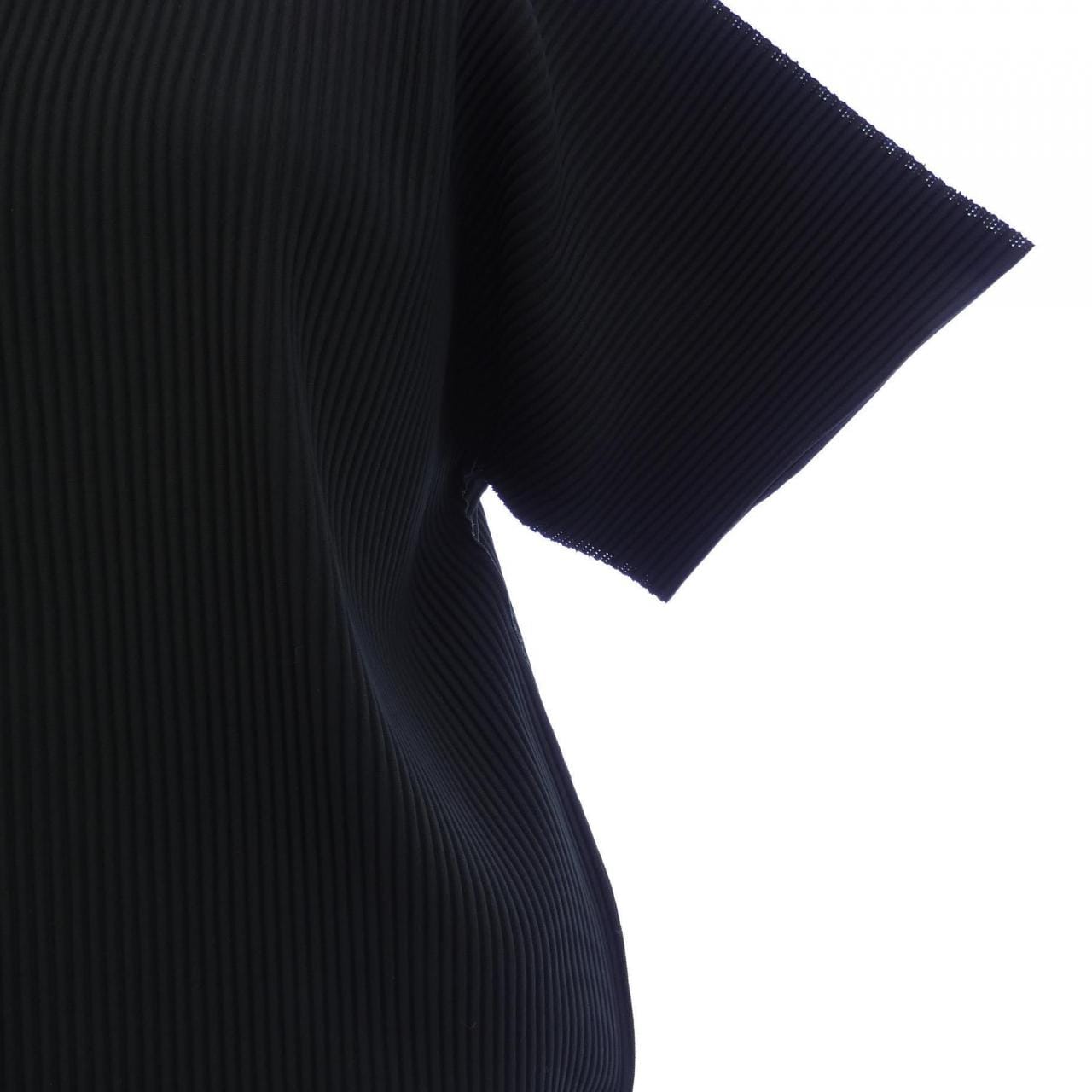 me ISSEY MIYAKE me ISSEY MIYAKE tops