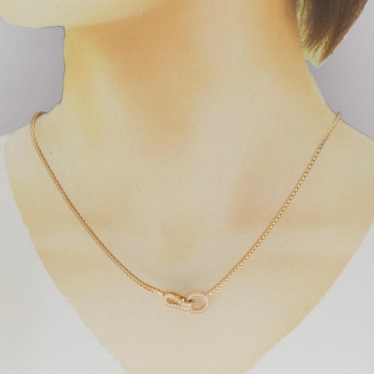 カルティエ アグラフ ネックレス