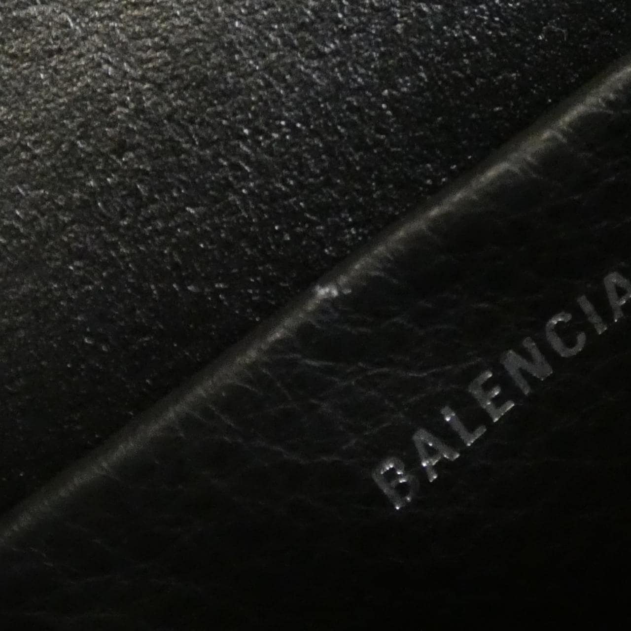 バレンシアガ エブリ カメラ バッグ 489812 D6W2N ショルダーバッグ