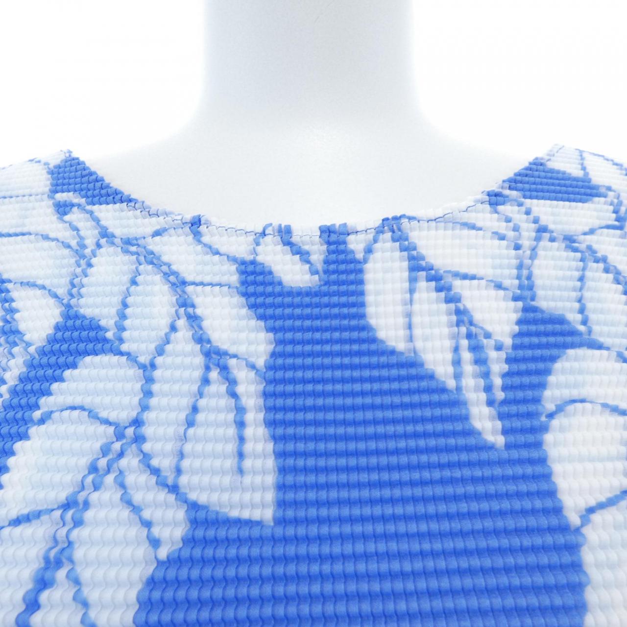 ミーイッセイミヤケ me ISSEY MIYAKE MI71FK596 トップス