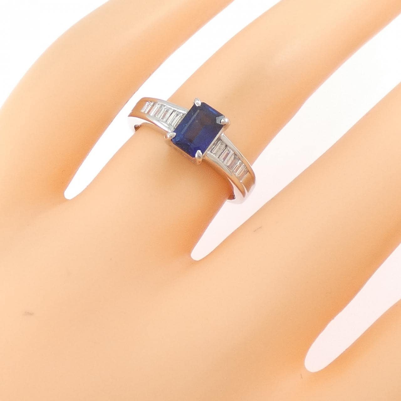 PT900 サファイヤ リング 1.11CT