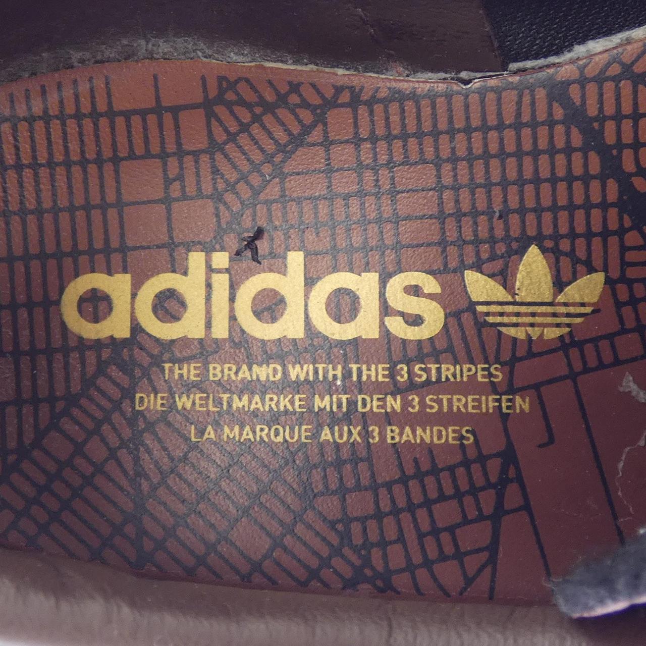 アディダス ADIDAS GZ3616 スニーカー