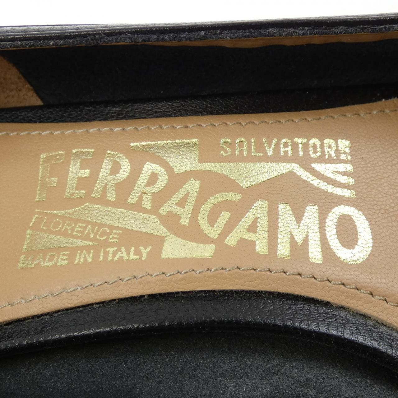 サルヴァトーレフェラガモ SALVATORE FERRAGAMO パンプス