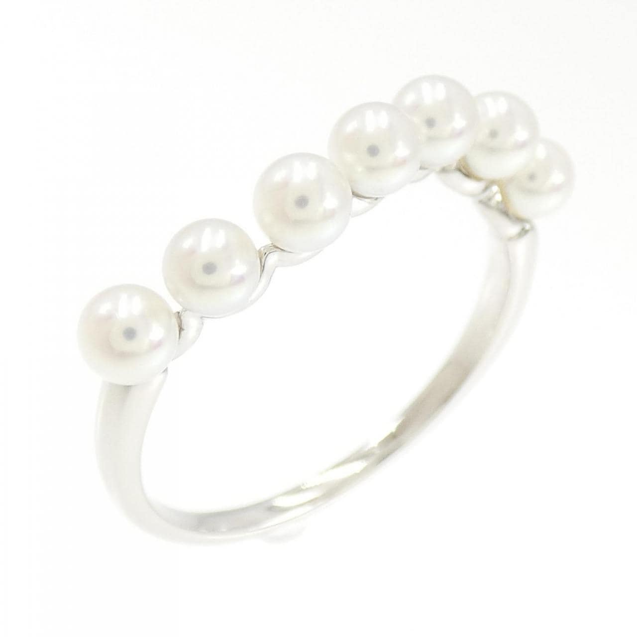 K18WG Akoya pearl ring