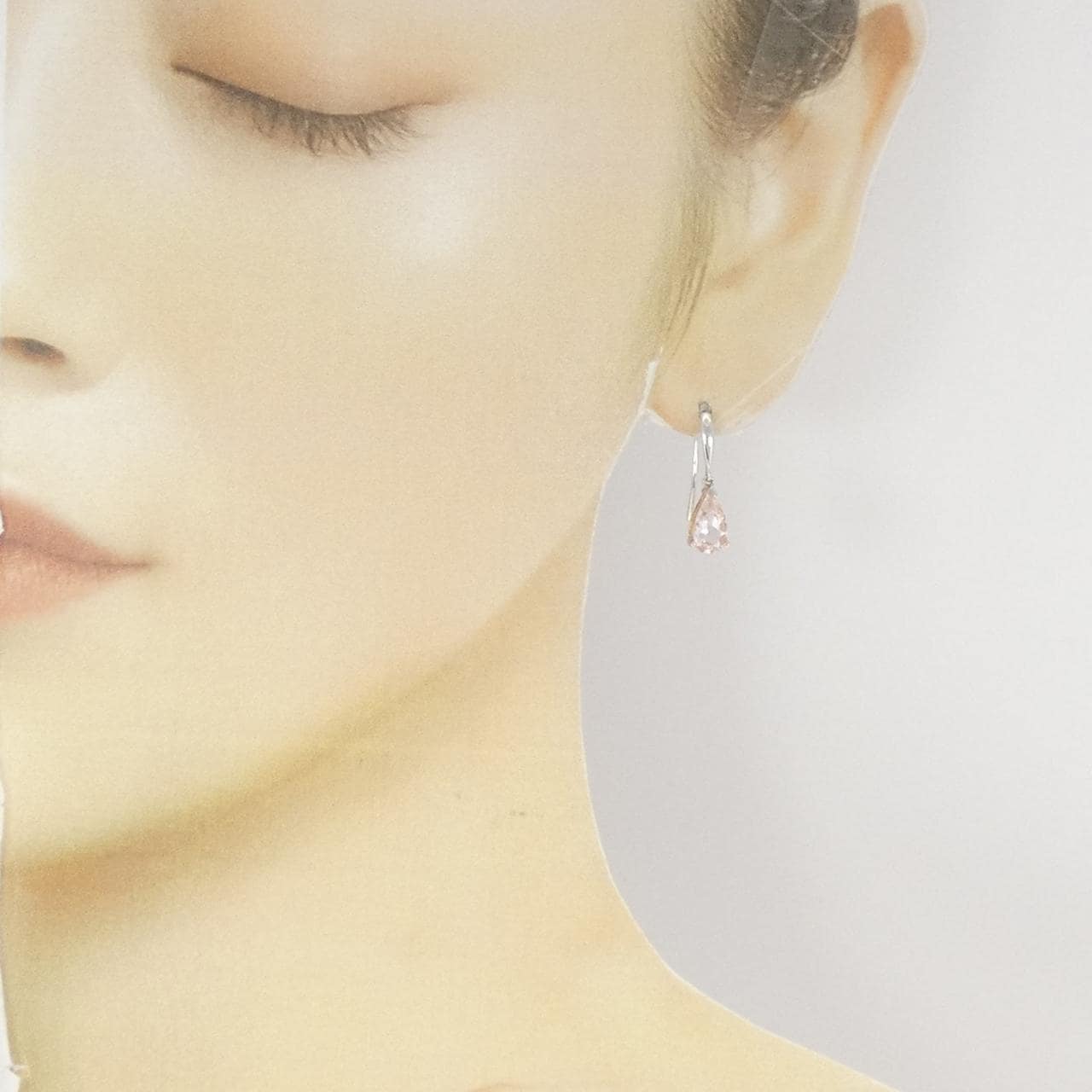 K18PG/K18WG金刚石耳钉1.30CT