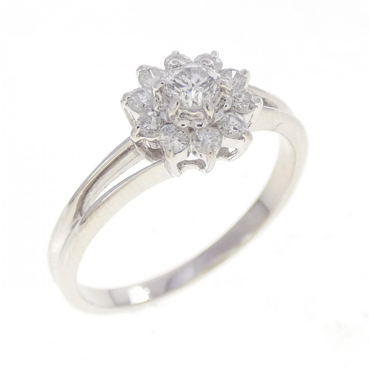 PT900 フラワー ダイヤモンド リング 0.31CT