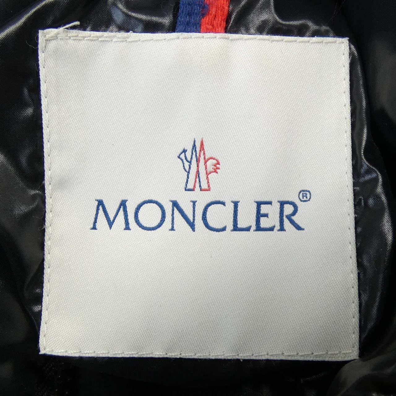 モンクレール MONCLER ダウンジャケット