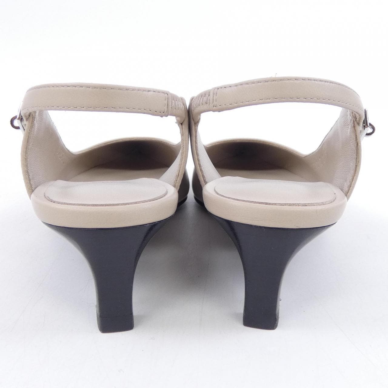 エルメス HERMES ラヴァ-　ケリーバックル 252121Z パンプス