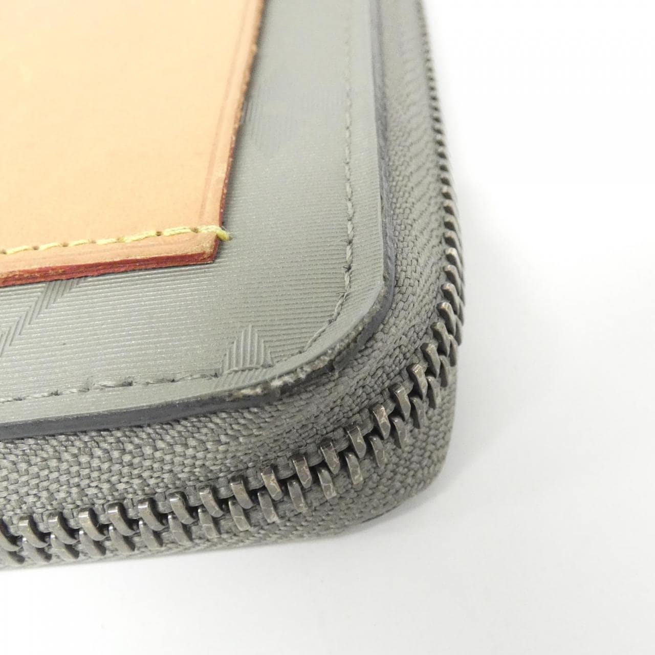 ルイヴィトン モノグラム チタニウム ポルトフォイユ コスモス M63237 財布