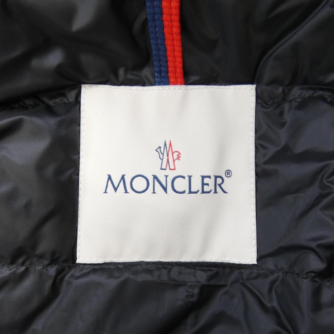 モンクレール MONCLER ダウンジャケット