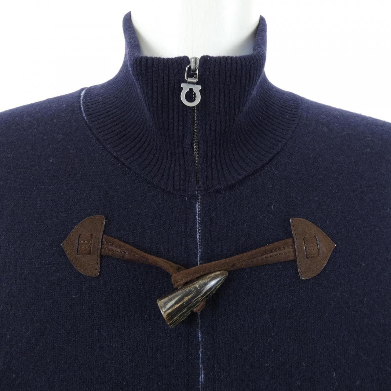 サルヴァトーレフェラガモ SALVATORE FERRAGAMO カーディガン