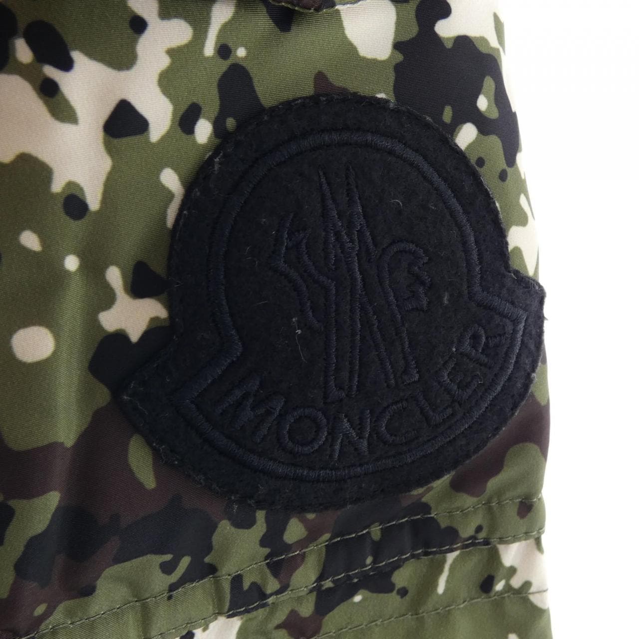 モンクレール MONCLER BADYMORE ダウンジャケット