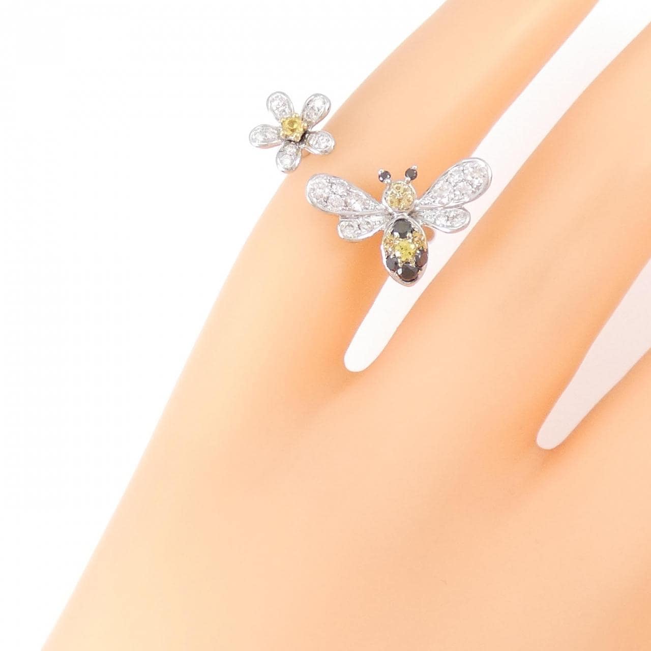 K18WG/K18YG Bee x Flower Sapphire Pinky Ring 0.10CT