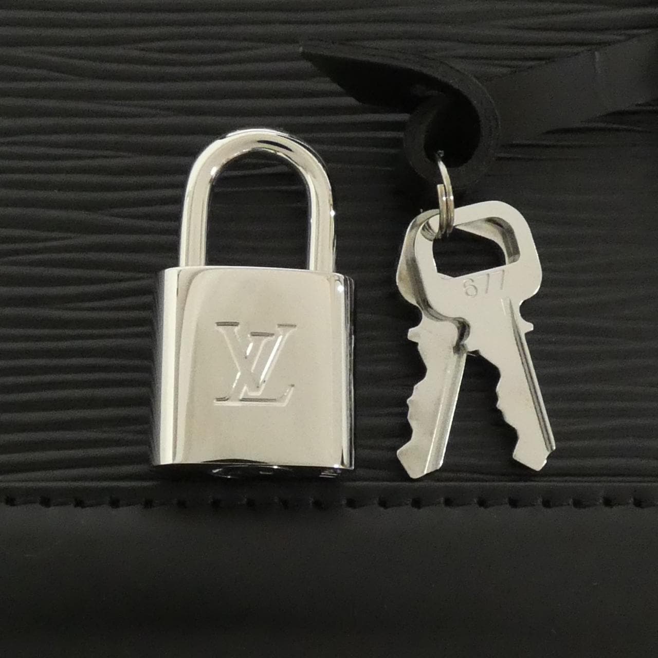 ルイヴィトン エピ アルマBB M59217 バッグ