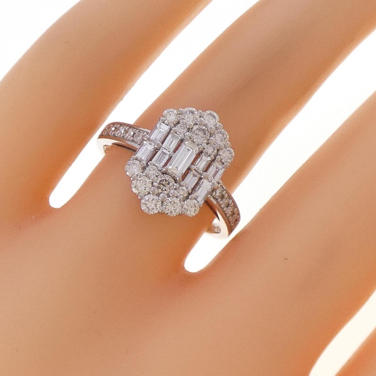PT900 ダイヤモンド リング 1.00CT