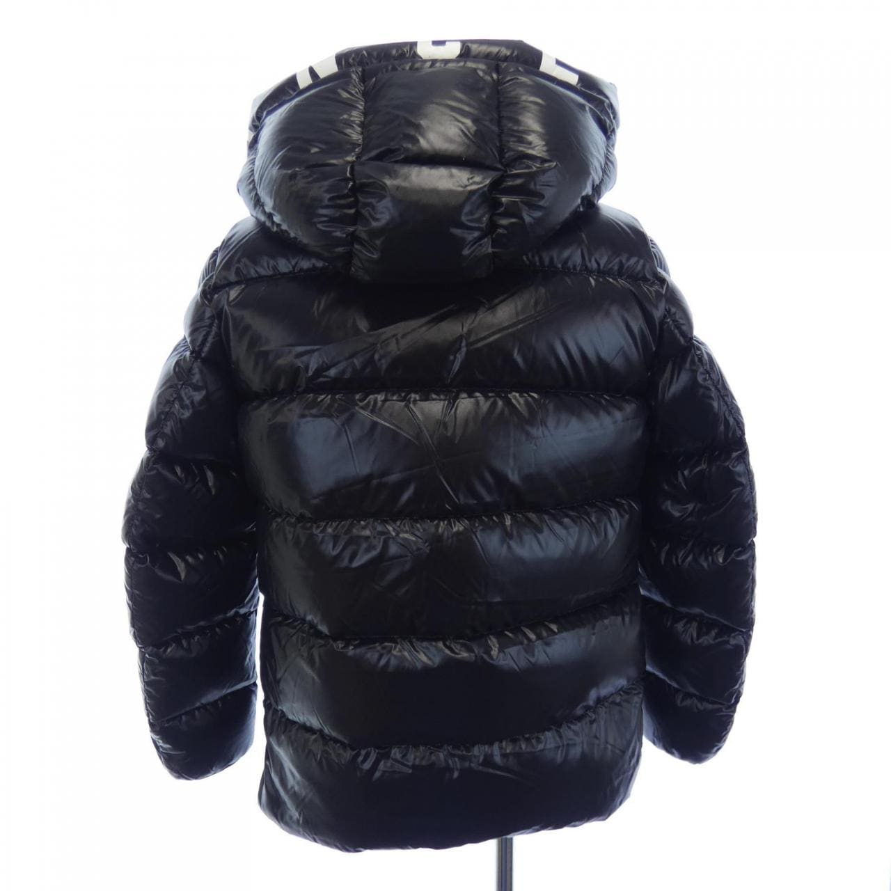 モンクレール MONCLER ダウンジャケット