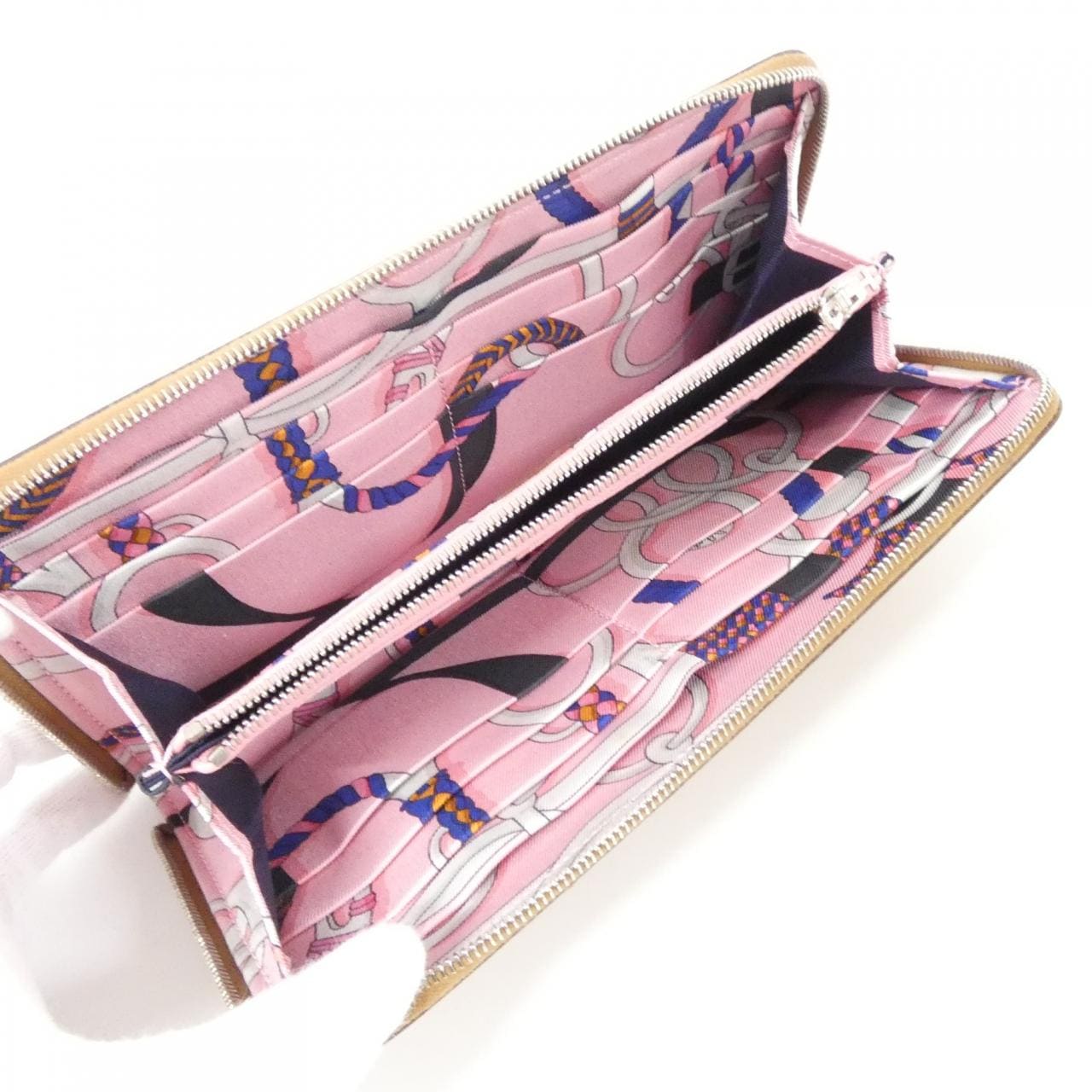 エルメス PANOPLIE EQUESTRE シルク イン クラシック 077625CK 財布