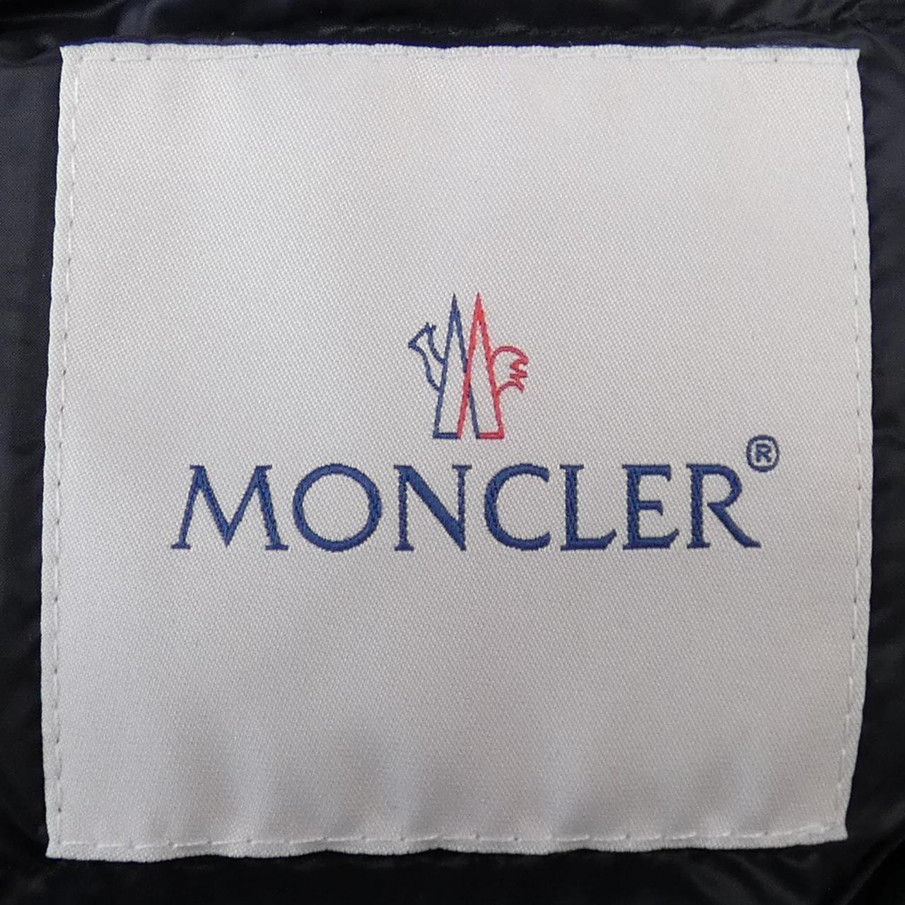 モンクレール MONCLER ダウンジャケット