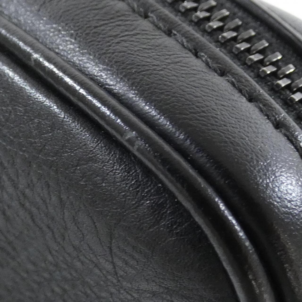 LOUIS VUITTON Monogram Shadow Danube NM PM M44972 单肩包