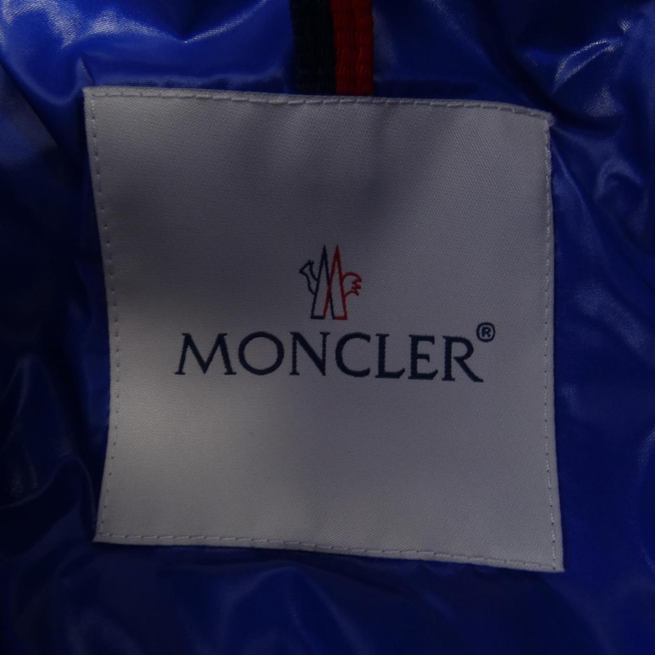 モンクレール MONCLER ダウンジャケット