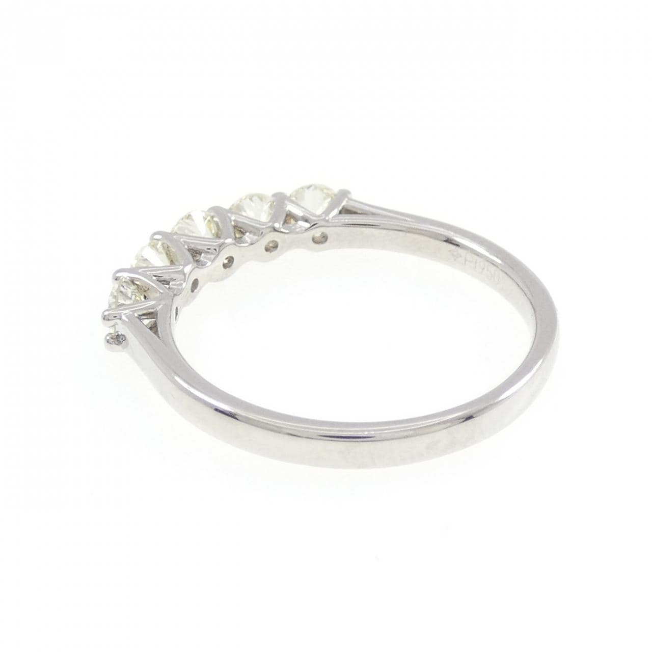ジーエスティービー ダイヤモンド リング 0.77CT