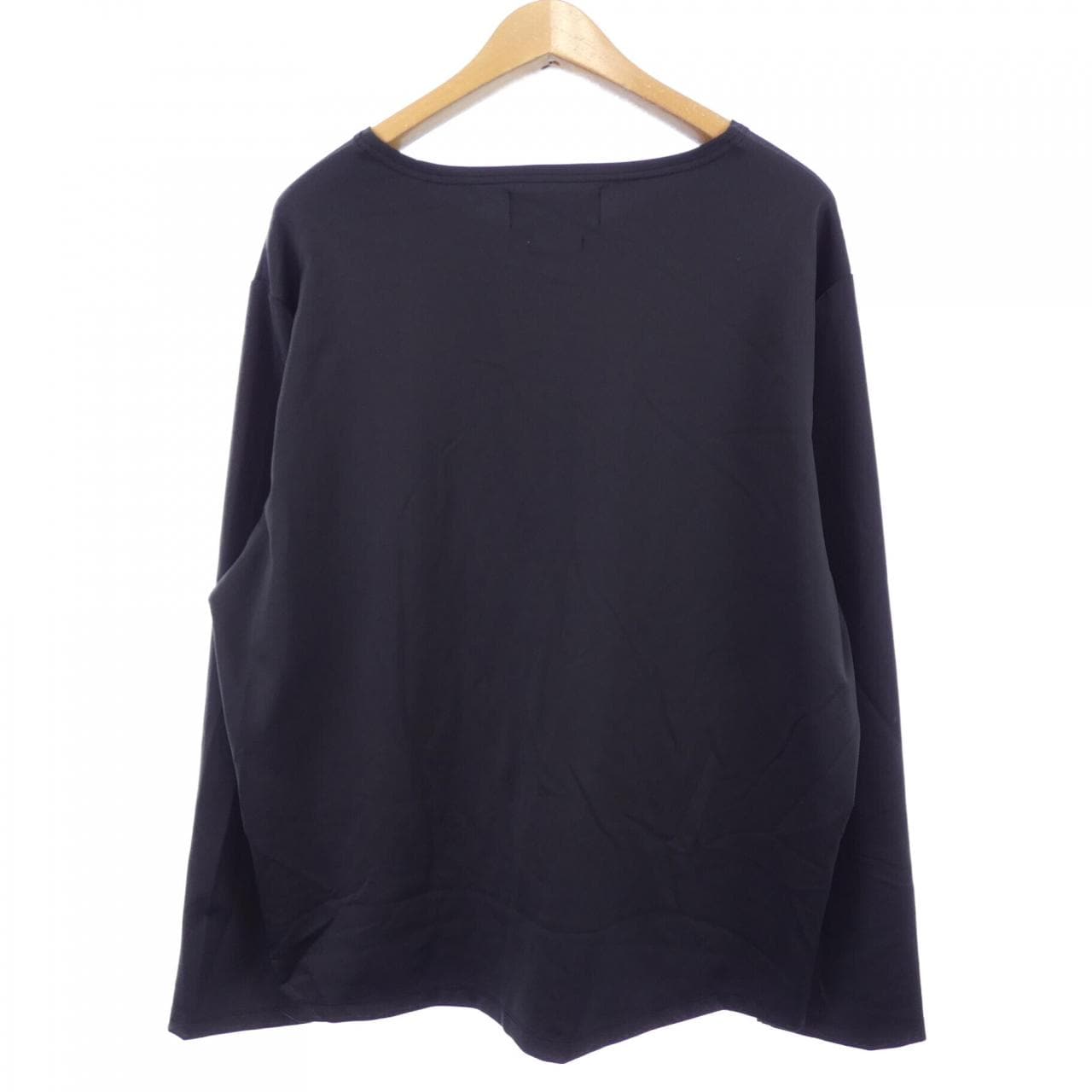 SUAVELE Tシャツ