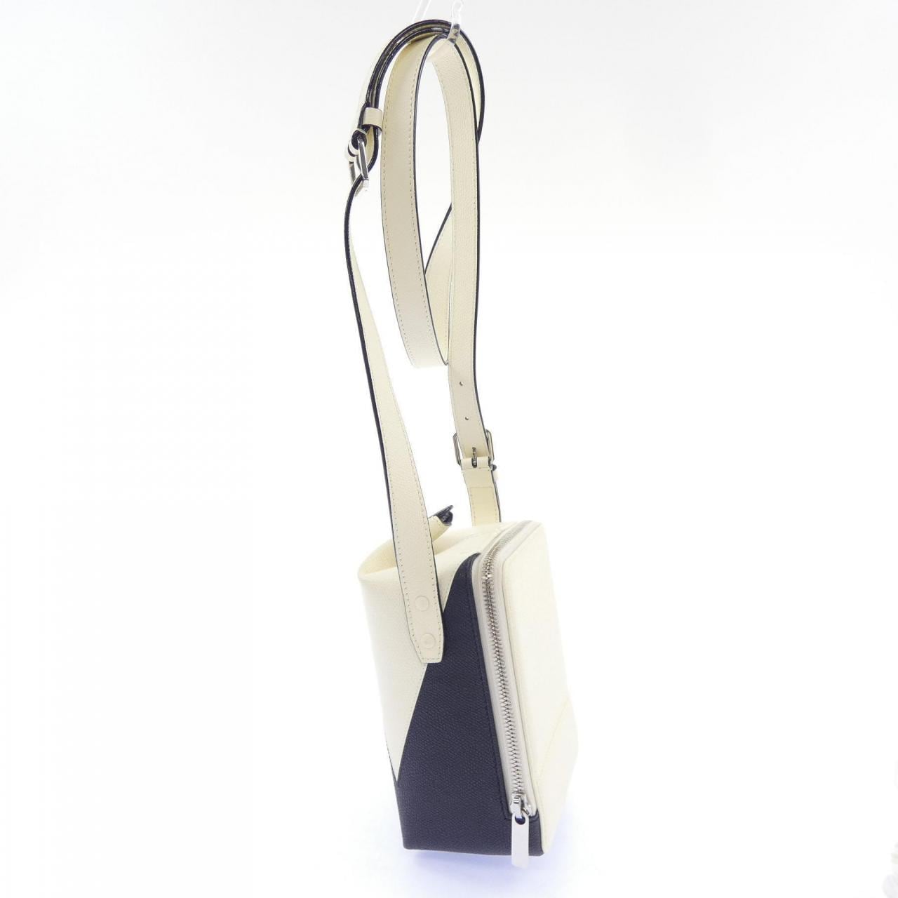 ヴァレクストラ VALEXTRA トリックトラック　クロスボディ WBSR0024361RL99 BAG