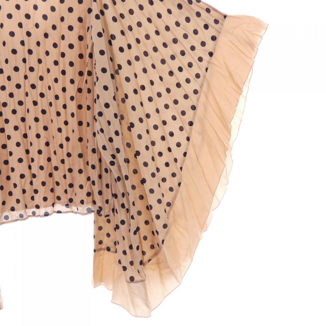 ザニューハウス THE NEWHOUSE トップス