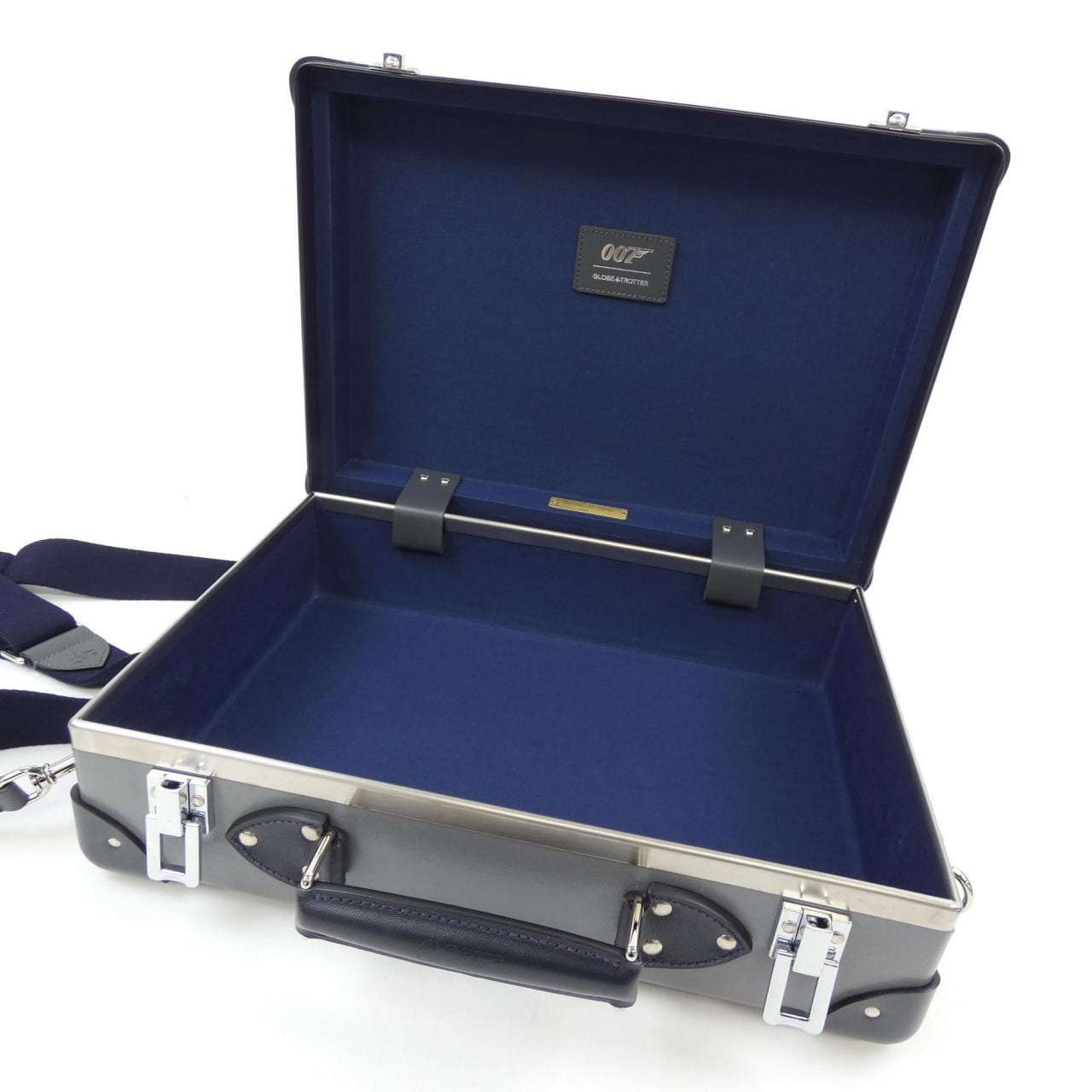 グローブトロッター GLOBE TROTTER 007 BAG