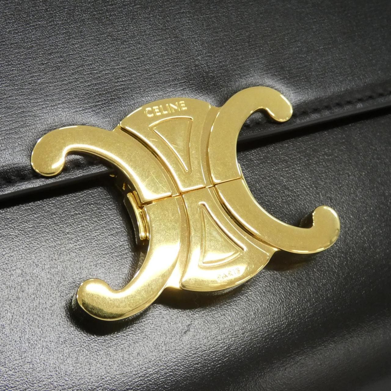 セリーヌ クラシック トリオンフ 187363BF4 ショルダーバッグ