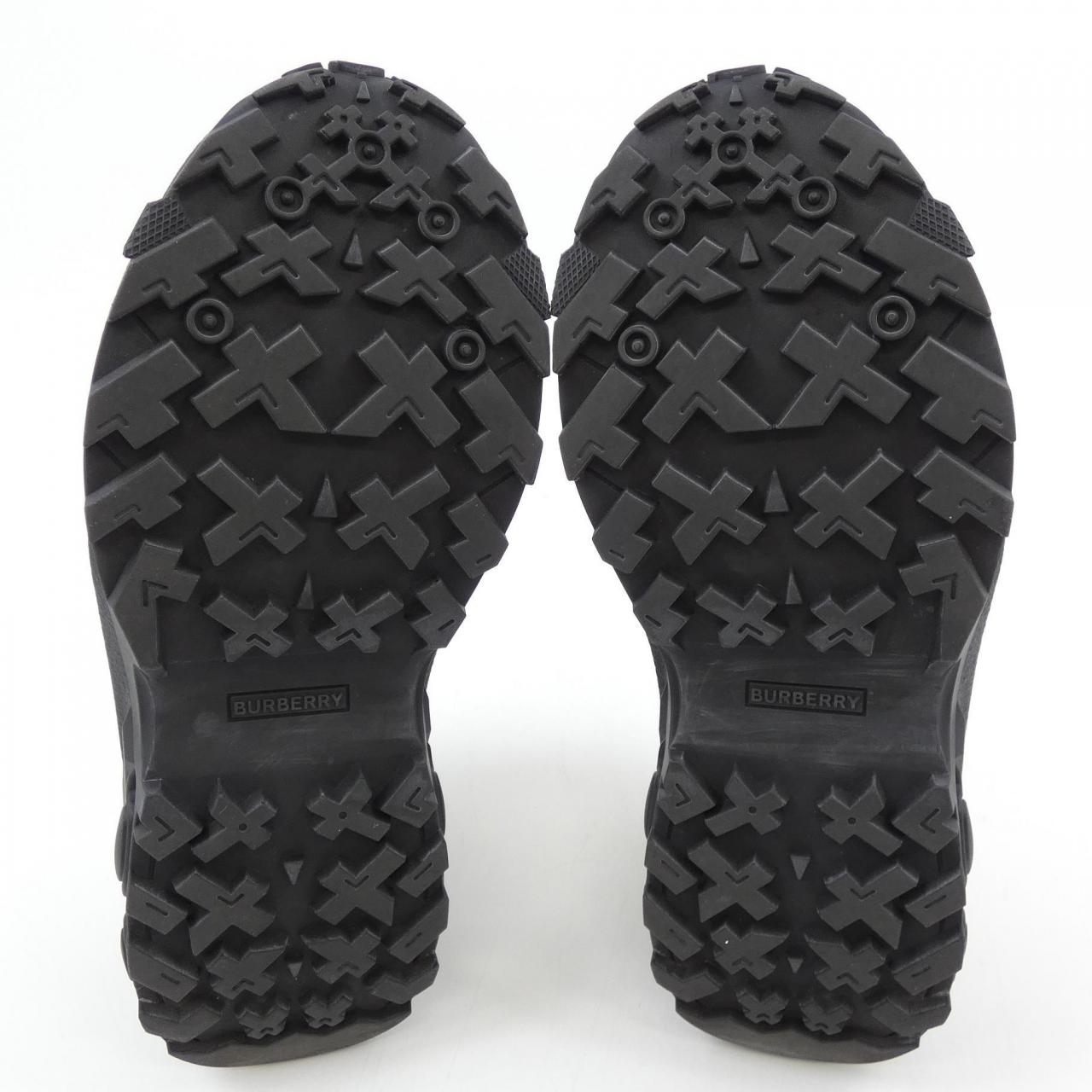 バーバリー BURBERRY ITLEOSHO74CAS スニーカー