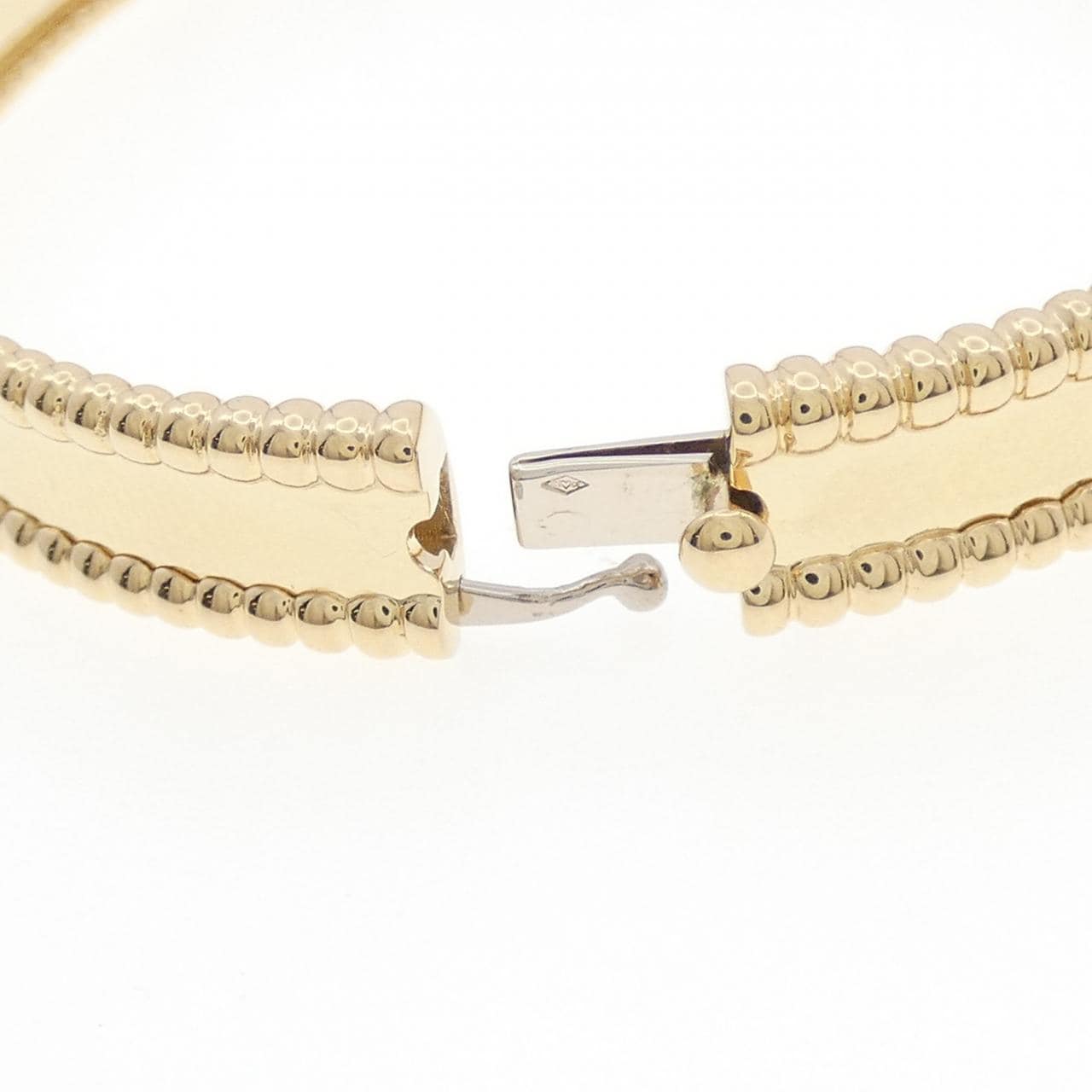 ヴァンクリーフ&アーペル ペルレ シニアチュール バングル