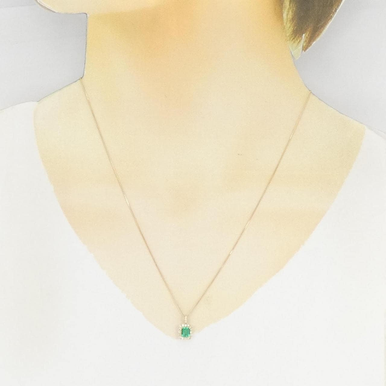 [BRAND NEW] K18YG Emerald Necklace 0.40CT